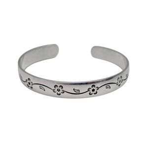 Vintage Chinese Pure Silver‎ Bangle Cuff Bracelet Etched Blossoms 24.44 g Signed